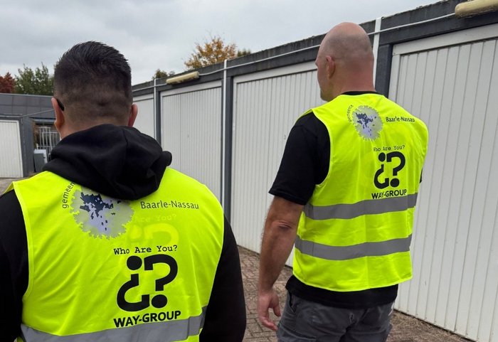2 toezichthouders vuurwerktoerisme