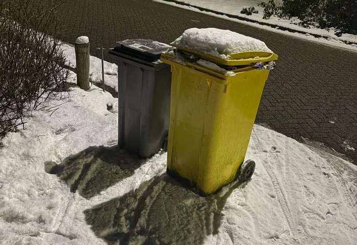container in de sneeuw